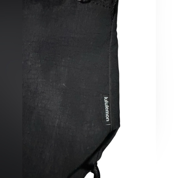 Lululemon Cross body bottle bag - Picture 4 of 4